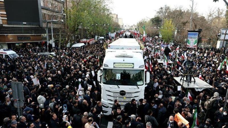 Masivo funeral en Teher&aacute;n para m&aacute;rtires ca&iacute;dos durante disturbios