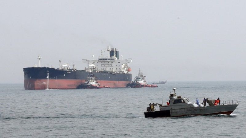 Ir&aacute;n incauta dos nuevos barcos de contrabando de combustible en el golfo P&eacute;rsico