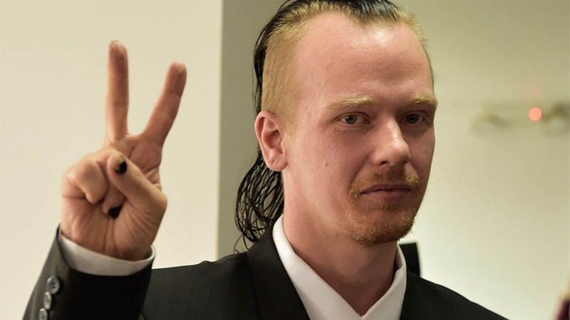 Ecuador expulsa al colaborador sueco de Julian Assange tras revocarle la visa
