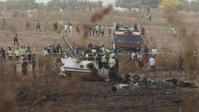 Un avi&oacute;n militar se estrella en Nigeria con 32 personas a bordo