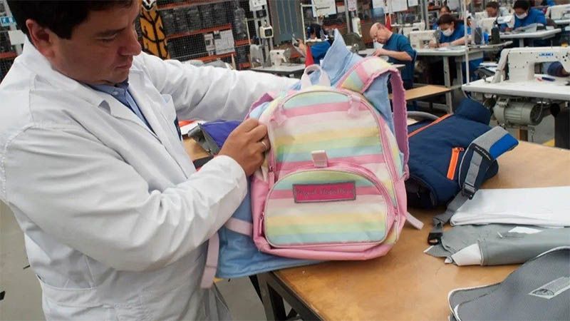 Desarrollan en Turqu&iacute;a una mochila antibalas para estudiantes